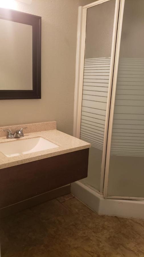Fairbridge Inn & Suites Richmond Hill Buitenkant foto