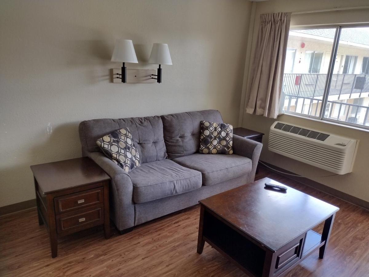 Fairbridge Inn & Suites Richmond Hill Buitenkant foto